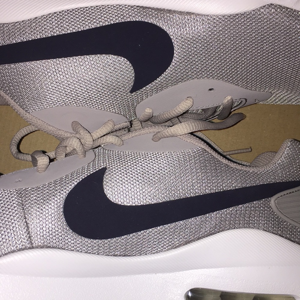Nike Air Max - Picture 8 of 8